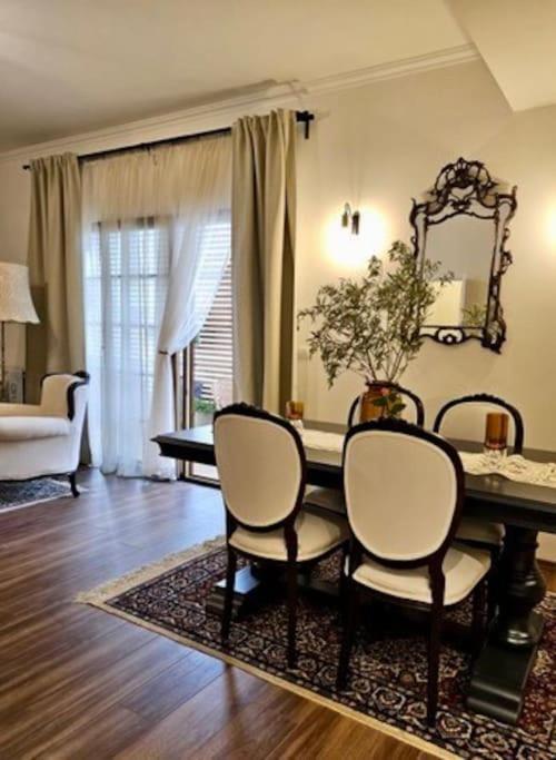 Novi'S Luxury Apartment 2 Gjirokaster Ngoại thất bức ảnh