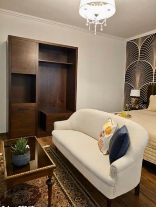 Novi'S Luxury Apartment 2 Gjirokaster Ngoại thất bức ảnh