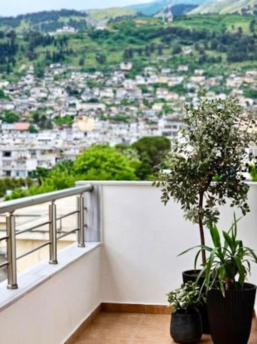 Novi'S Luxury Apartment 2 Gjirokaster Ngoại thất bức ảnh