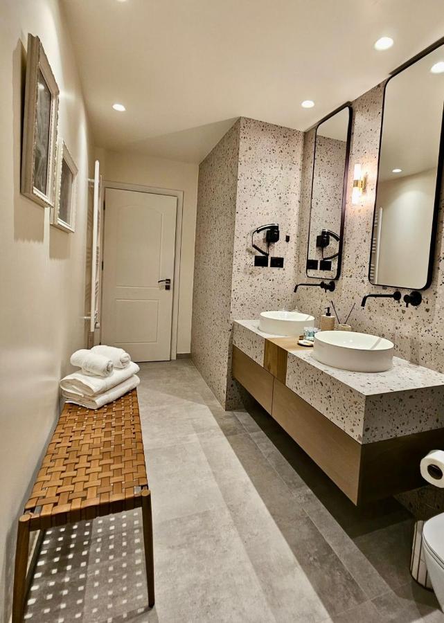 Novi'S Luxury Apartment 2 Gjirokaster Ngoại thất bức ảnh