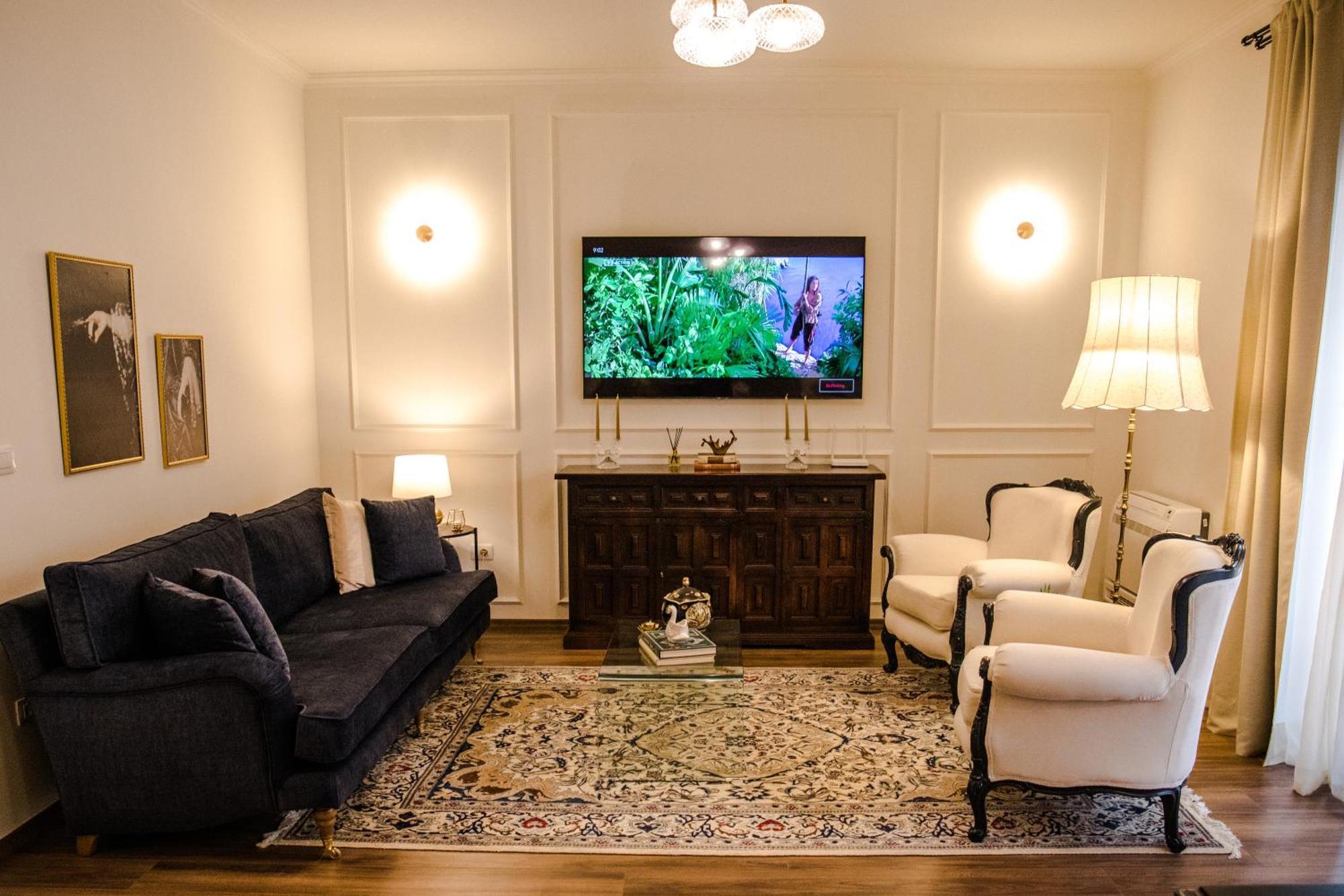 Novi'S Luxury Apartment 2 Gjirokaster Ngoại thất bức ảnh