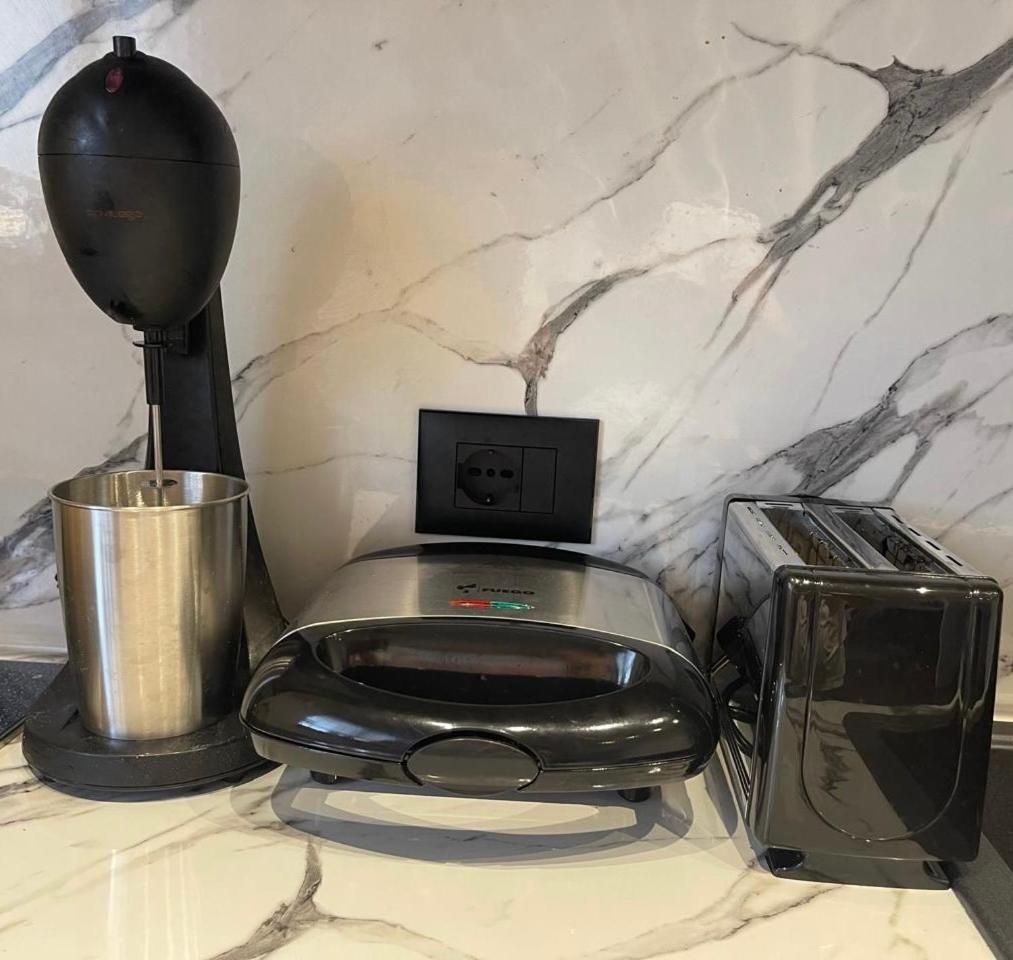 Novi'S Luxury Apartment 2 Gjirokaster Ngoại thất bức ảnh